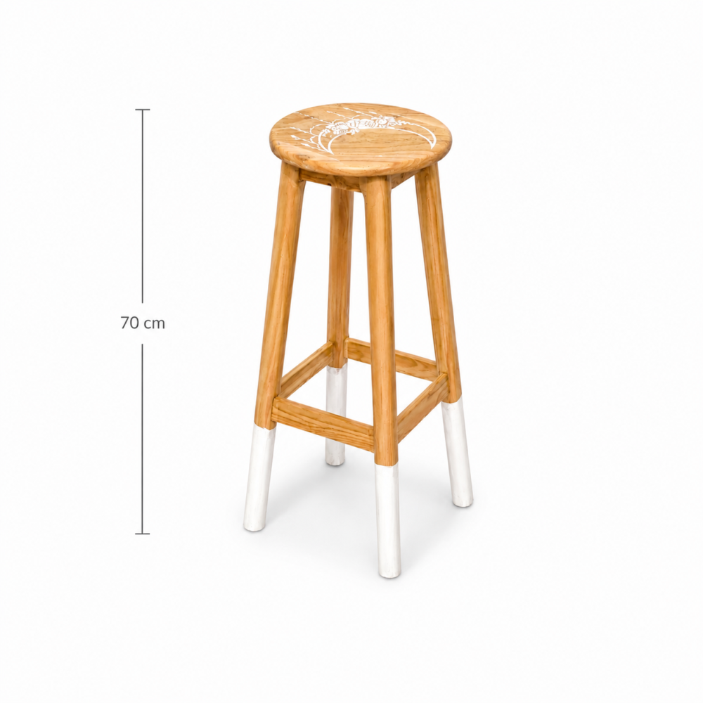 Handcrafted wooden bar stool with a natural round seat, white artisan pattern, white-painted leg accents, and a height of 70 cm on a white background.